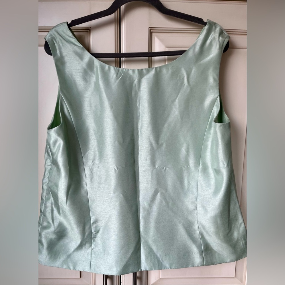 🍓 Image 18W green formal tank top. NWOT - Picture 2 of 4